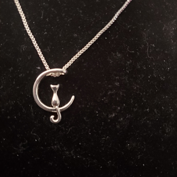 Necklace - Picture 2 of 4